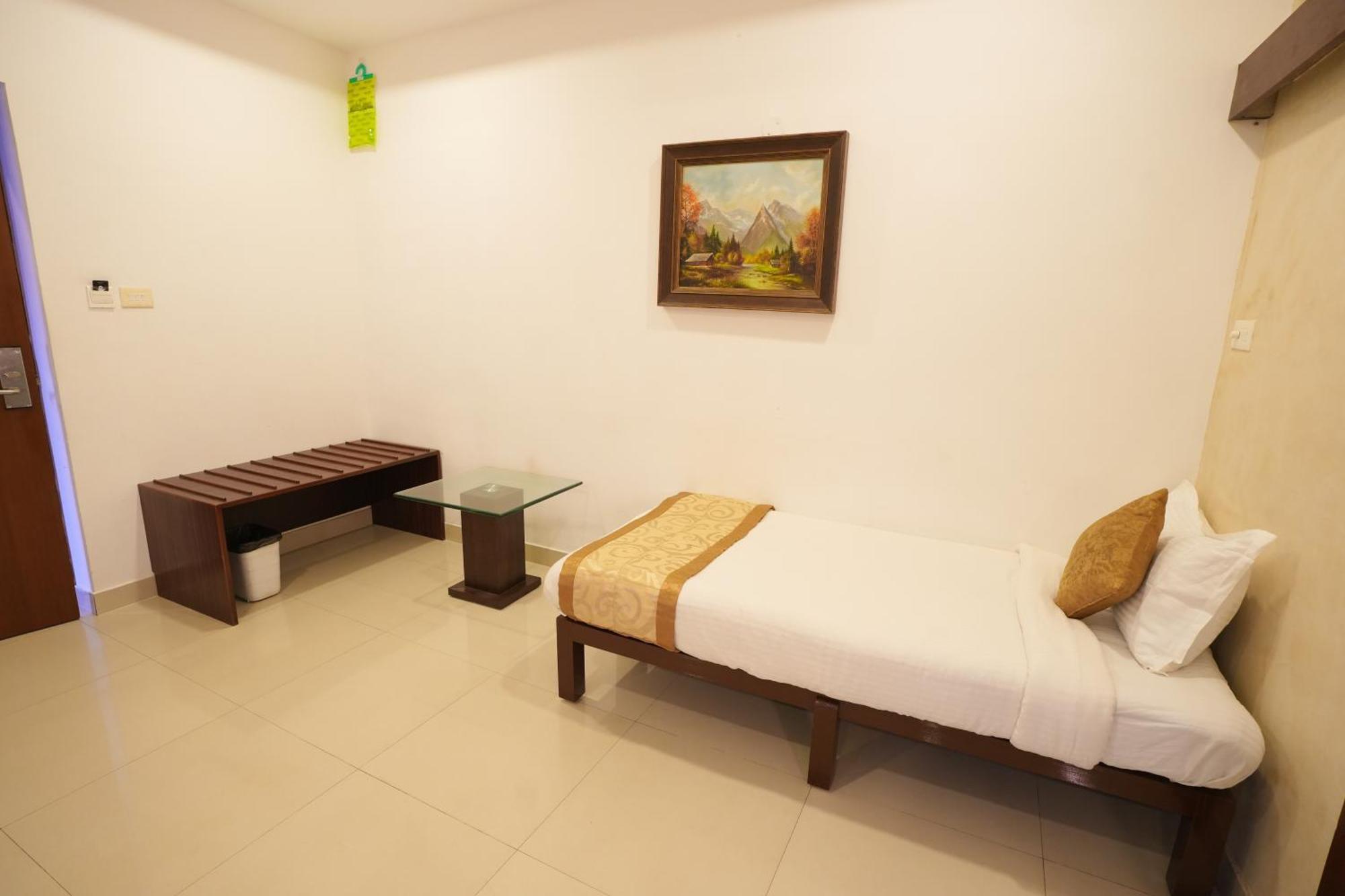 Avenue 11 Boutique Residences, Poes Garden Chennai Eksteriør billede