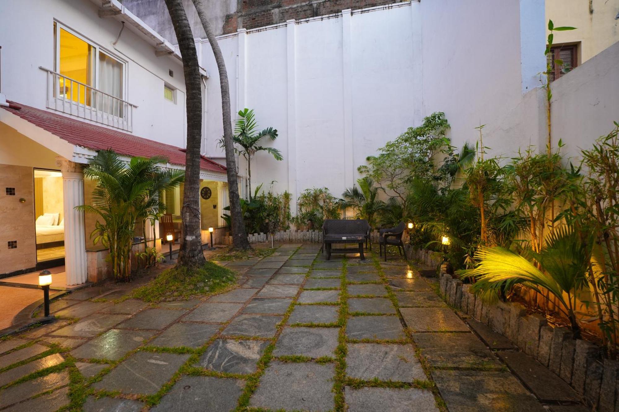 Avenue 11 Boutique Residences, Poes Garden Chennai Eksteriør billede
