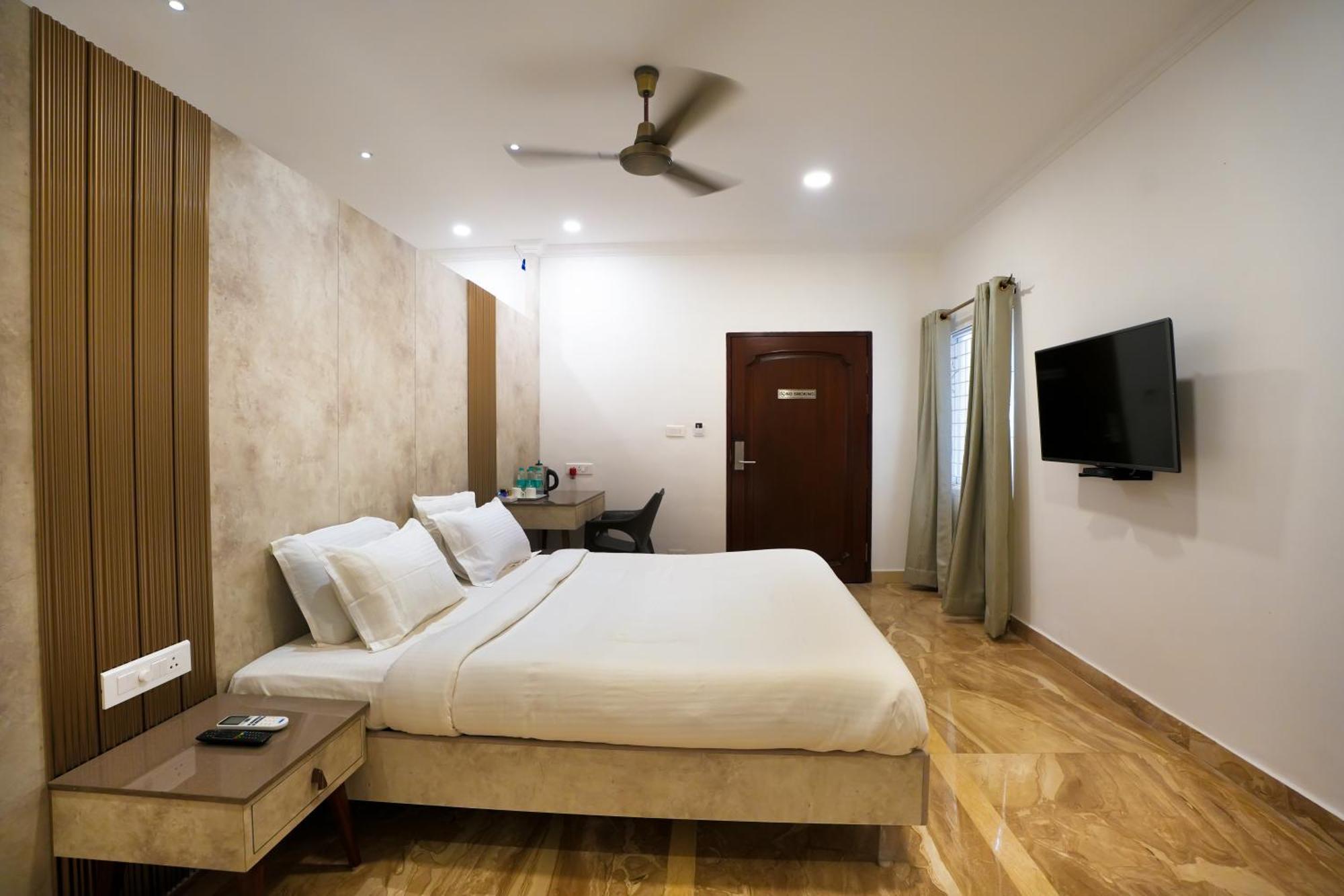 Avenue 11 Boutique Residences, Poes Garden Chennai Eksteriør billede
