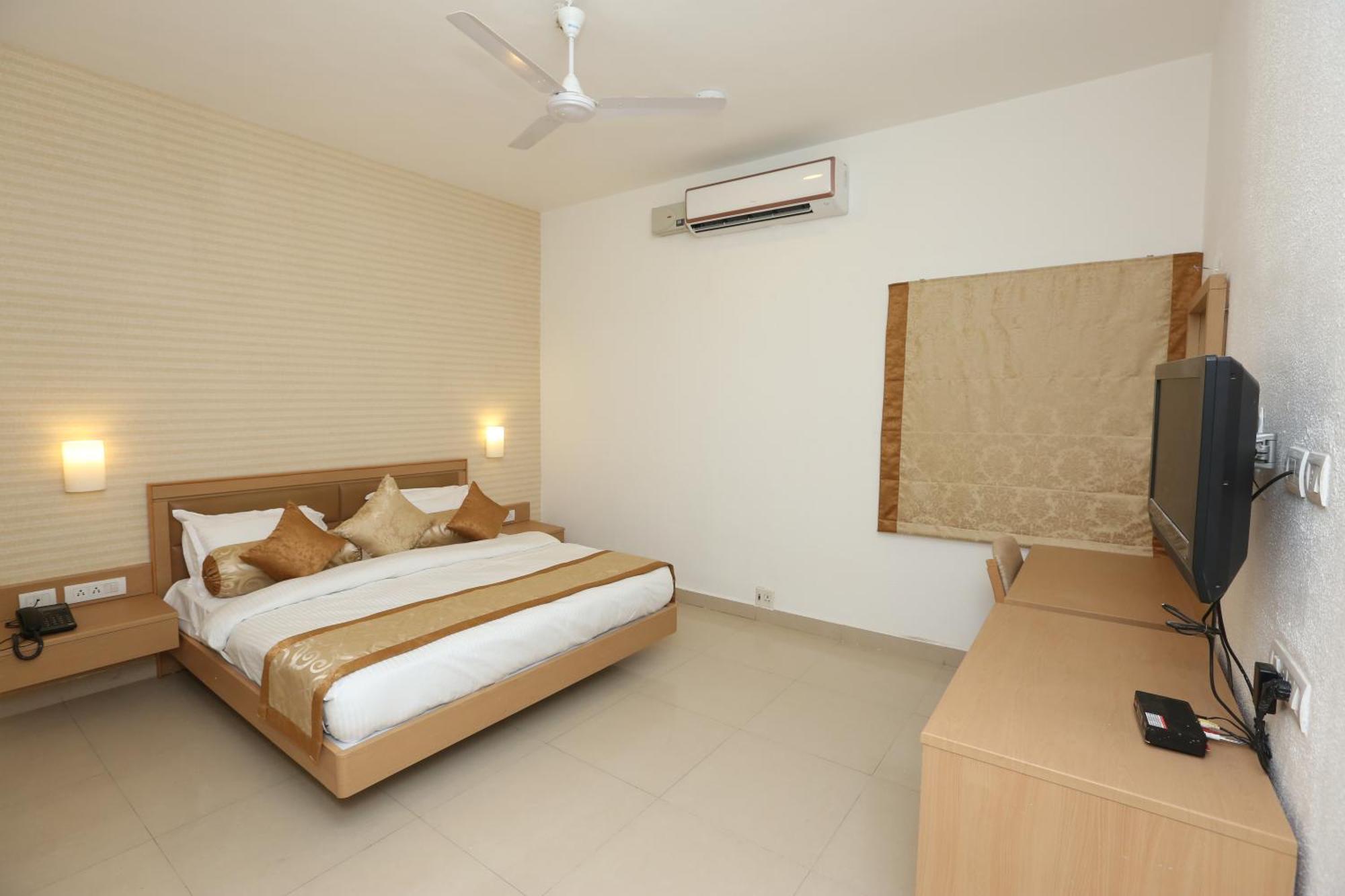 Avenue 11 Boutique Residences, Poes Garden Chennai Eksteriør billede